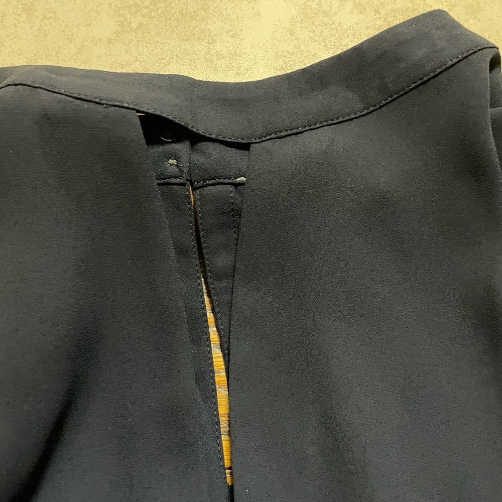 NWT loft top - Picture 3 of 7